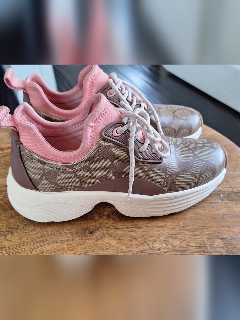 Coach C270 Sig Tech Runner Sneakers Khaki/Saddle Pink Women's Size 6B